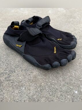 VIBRAM FIVE FINGERS Womens Minimalist Shoes Trek Trail Hiking Black size 37